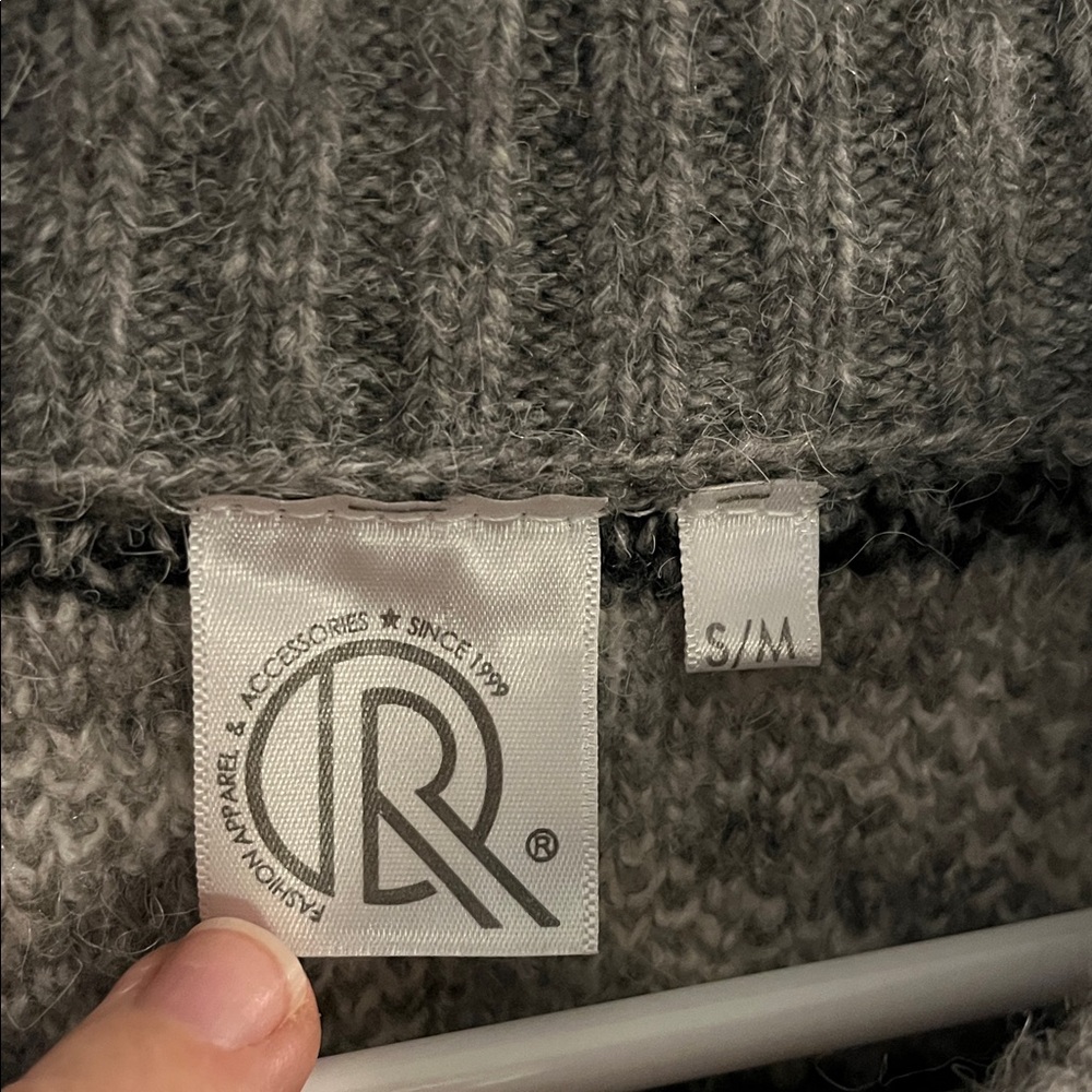 Cozy Patterned Sweater - Picture 3 of 6